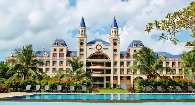 BELLA VISTA WATER FRONT